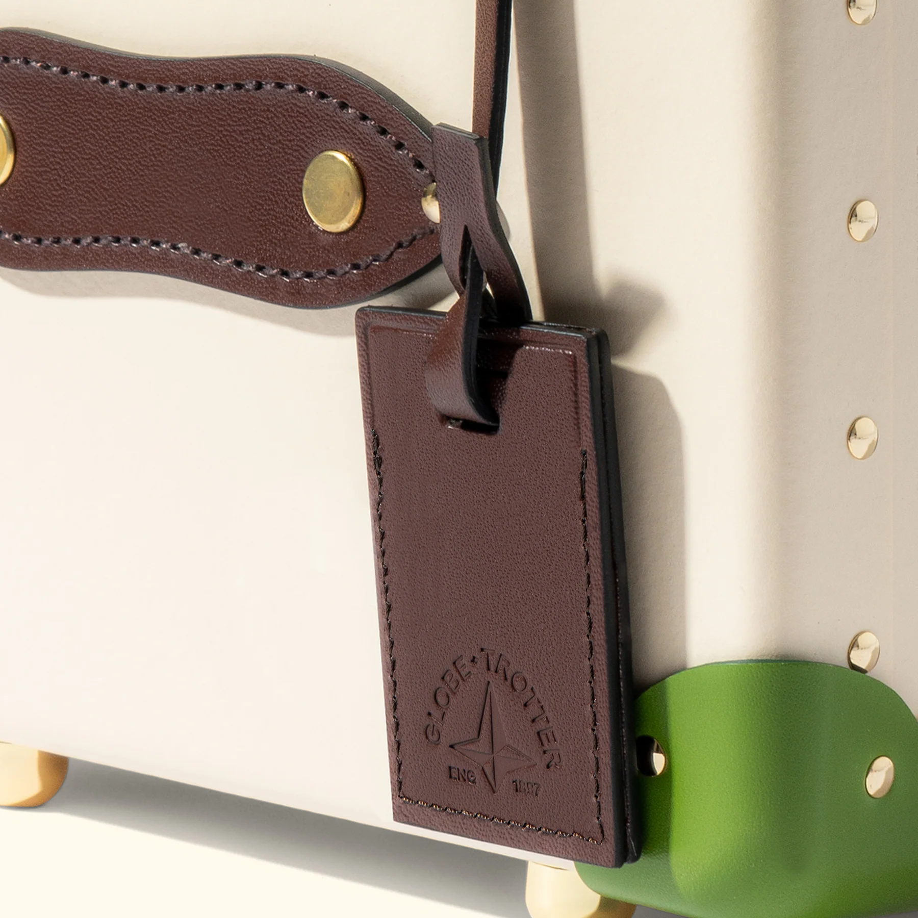 London Square - Image 5